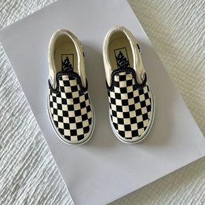 vans kids classic slip-on checkerboard shoe